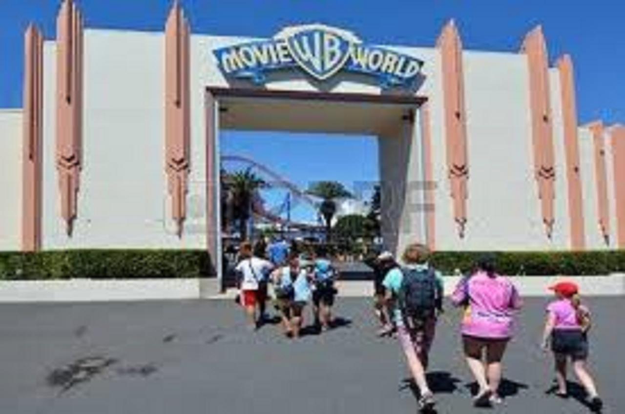 Theme Park Family Villa *